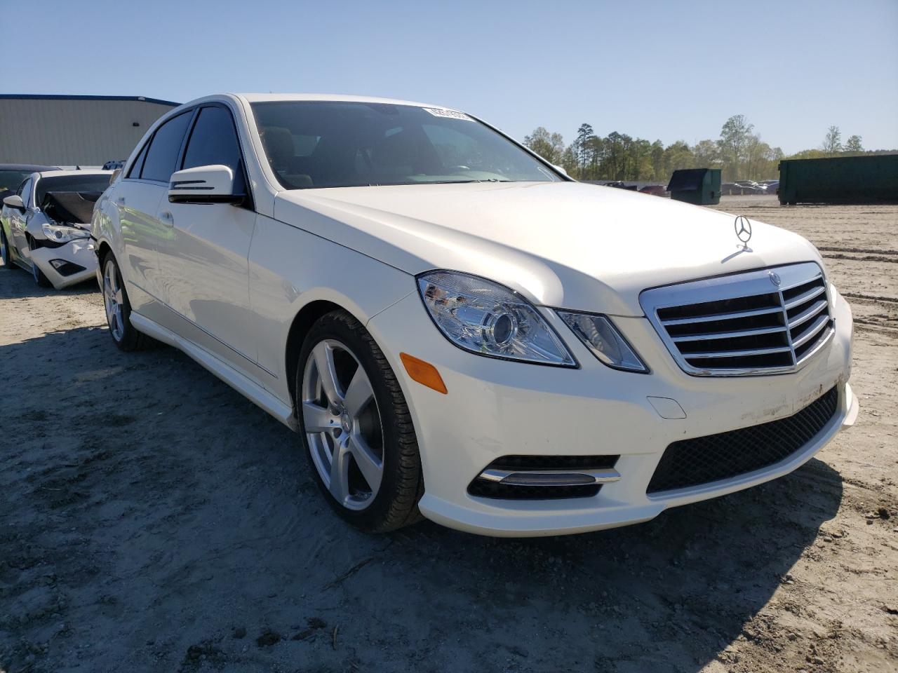 Photo 14 from auction – 2013 MERCEDES-BENZ E350 with VIN WDDHF5KB0DA710437