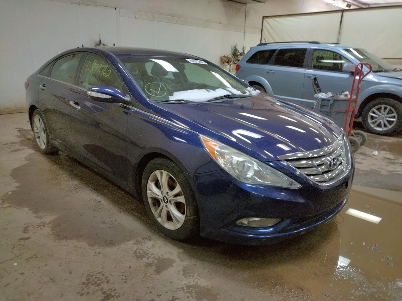 HYUNDAI SONATA SE 2011 with VIN 5NPEC4AC6BH059749 - Photo from auction