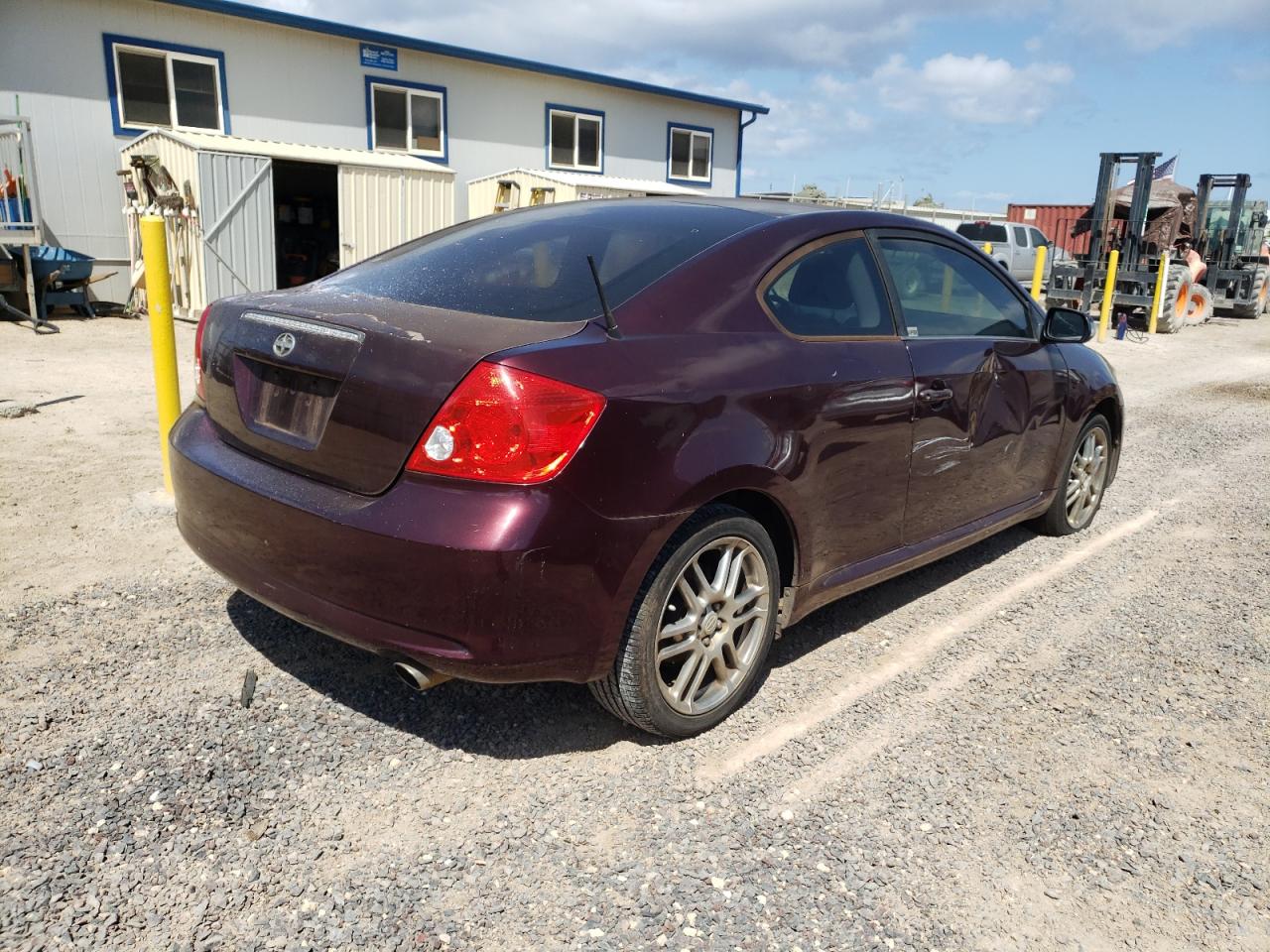 Photo 4 from auction – 2005 TOYOTA SCION TC with VIN JTKDE167650007631