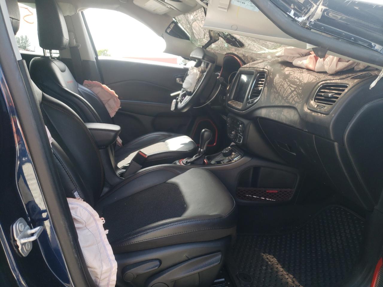 صورة رقم 5 من المزاد - 2019 JEEP 8705F مع VIN 3C4NJDDB7KT733223