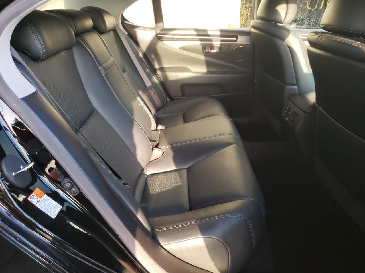 Photo 6 from auction – 2015 LEXUS LS 460 with VIN JTHCL5EF3F5025368