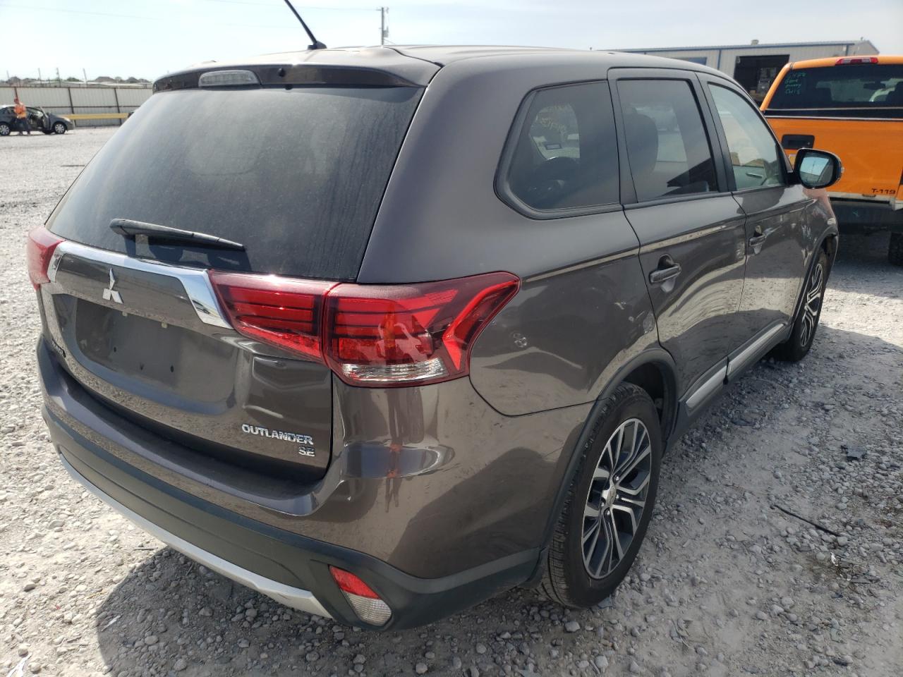 Photo 4 from auction – 2016 MITSUBISHI OUTLANDER with VIN JA4AD3A35GZ019131