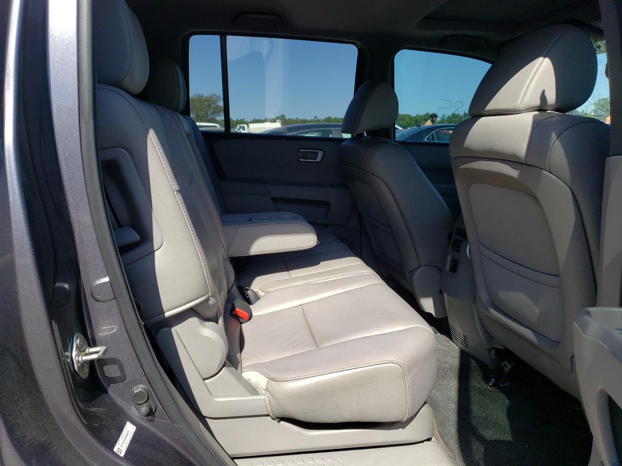 Photo 6 from auction – 2014 HONDA PILOT EXL with VIN 5FNYF4H54EB003825