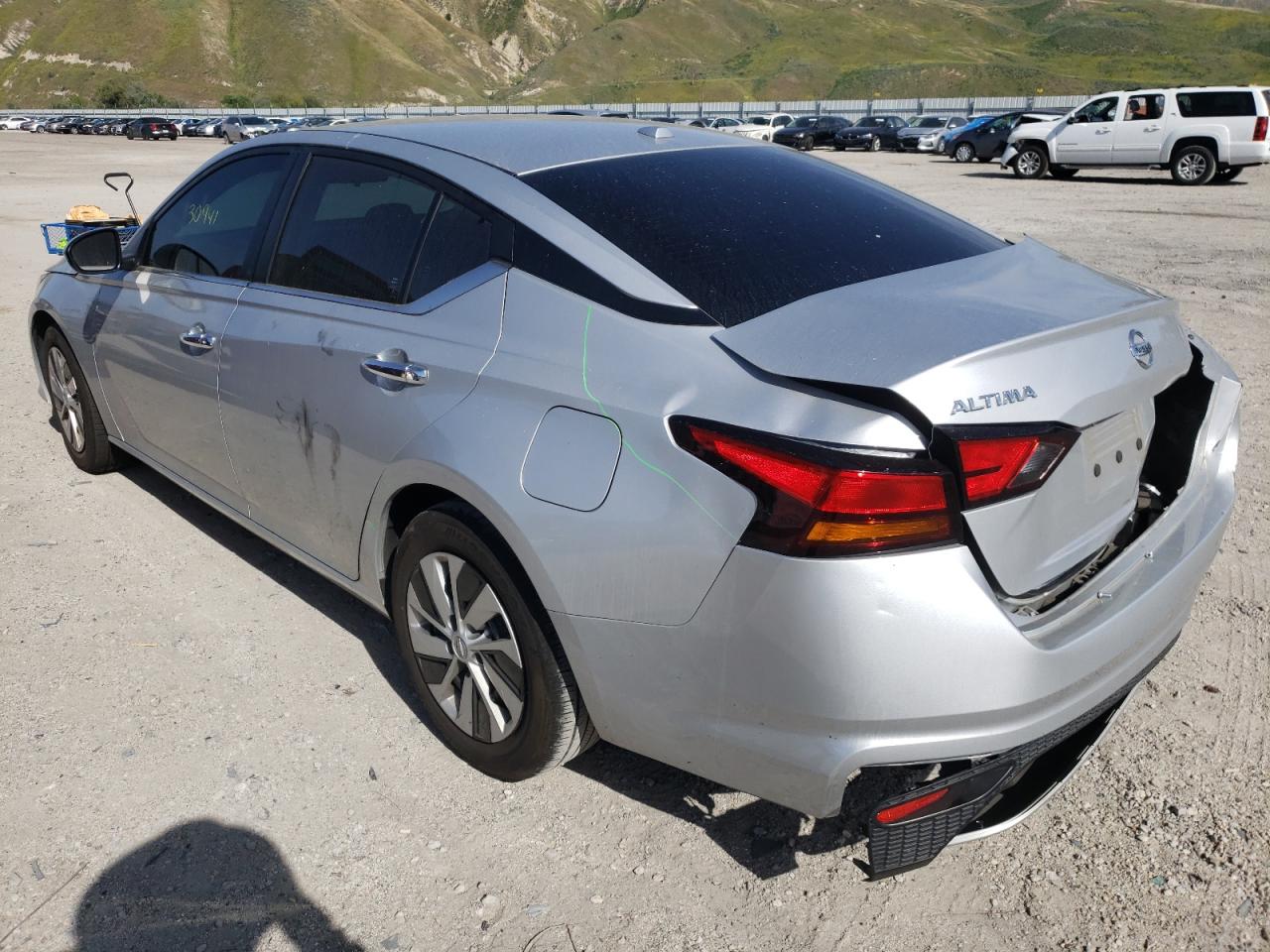Photo 3 from auction – 2020 NISSAN ALTIMA S with VIN 1N4BL4BV2LC257542