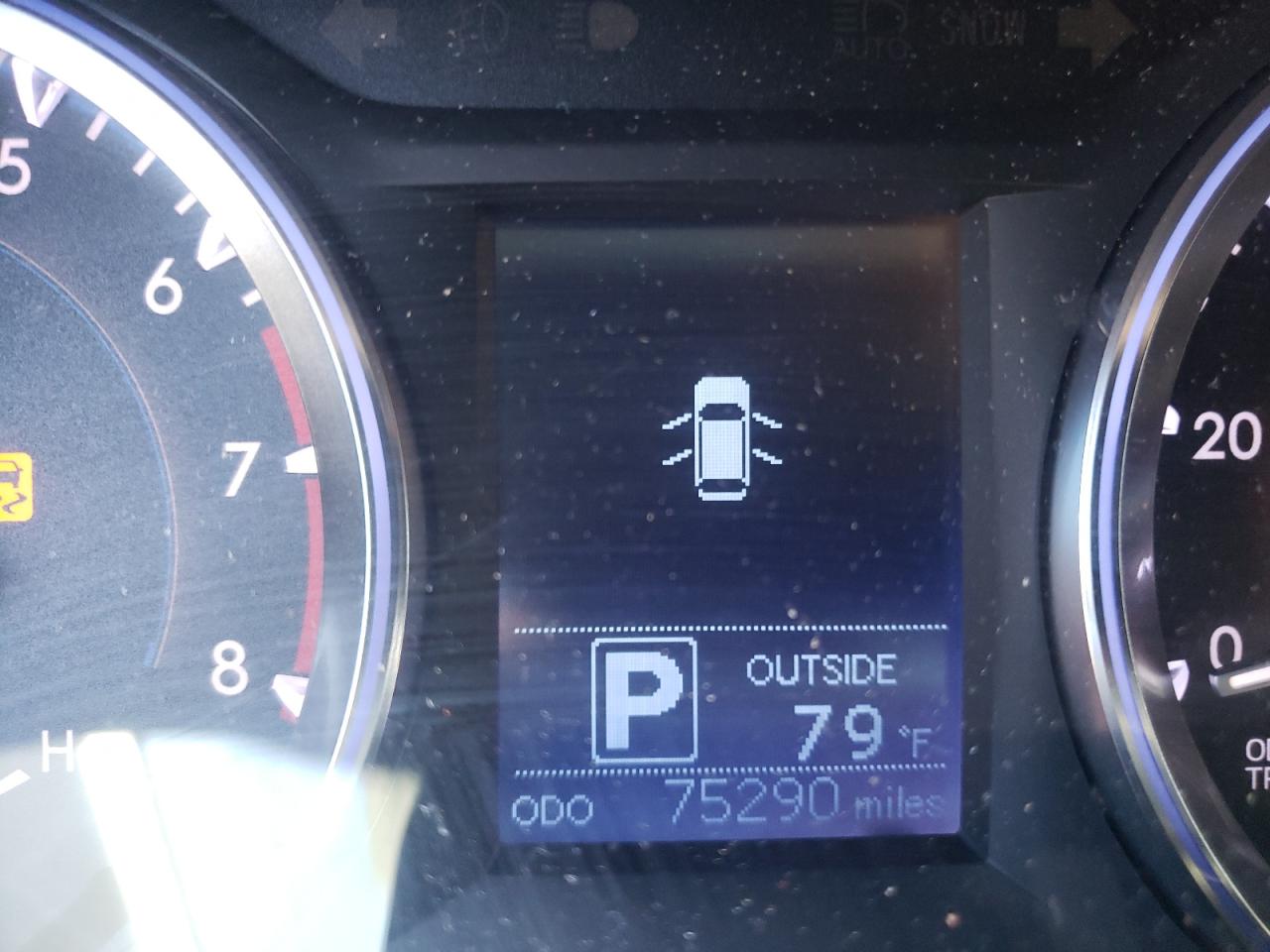 Photo 8 from auction – 2014 TOYOTA HIGHLANDER with VIN 5TDZKRFH8ES011674