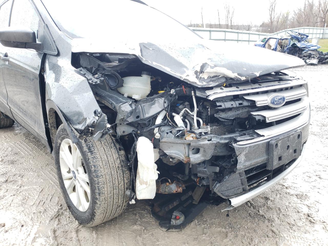 Photo 9 from auction – 2019 FORD ESCAPE SEL with VIN 1FMCU9HD3KUA68653