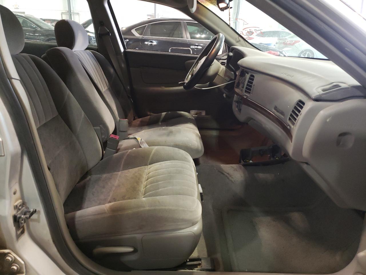 Photo 5 from auction – 2002 CHEVROLET IMPALA with VIN 2G1WF55E029185355