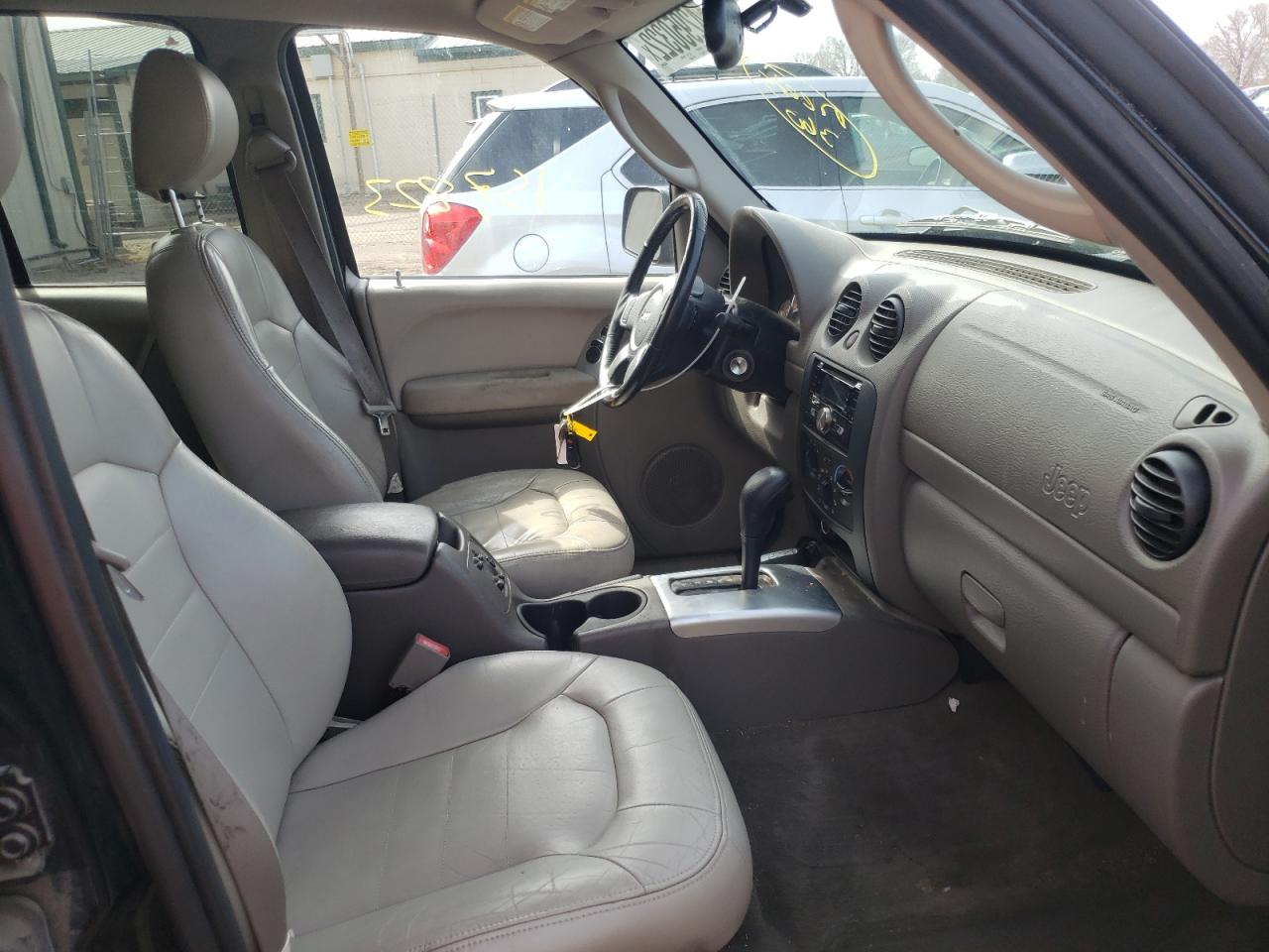 Photo 5 from auction – 2003 JEEP LIBERTY LI with VIN 1J4GL58K63W590368