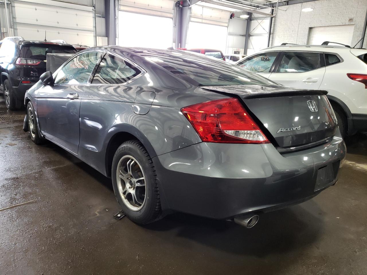 Photo 3 from auction – 2012 HONDA ACCORD EXL with VIN 1HGCS2B82CA005710