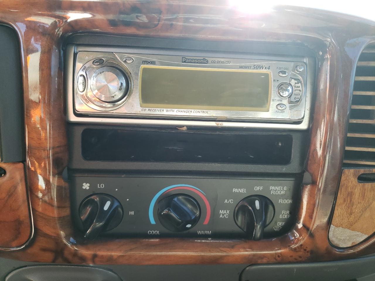 Photo 9 from auction – 1998 FORD EXPEDITION with VIN 1FMEU17L7WLA10687