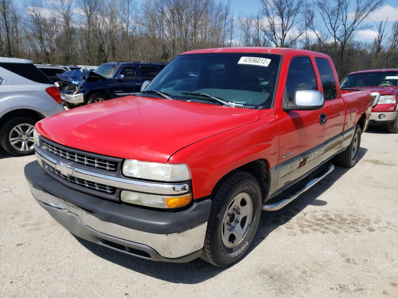 Photo 2 from auction – 2001 CHEVROLET SILVERADO with VIN 2GCEC19T811308569
