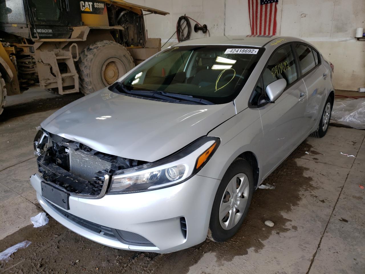 Photo 2 from auction – 2017 KIA FORTE LX with VIN 3KPFL4A72HE069716