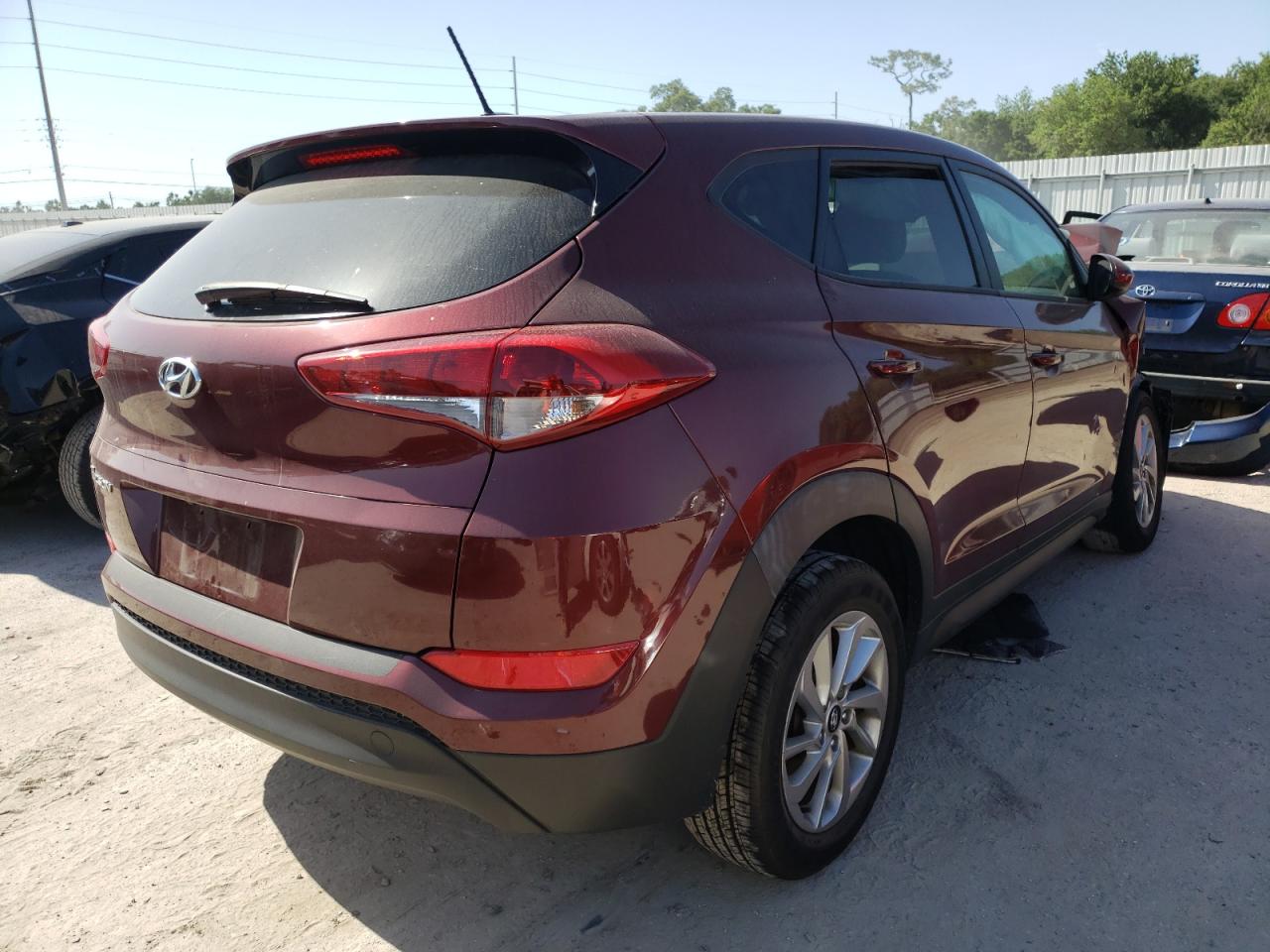 Photo 4 from auction – 2016 HYUNDAI TUCSON SE with VIN KM8J23A49GU205283