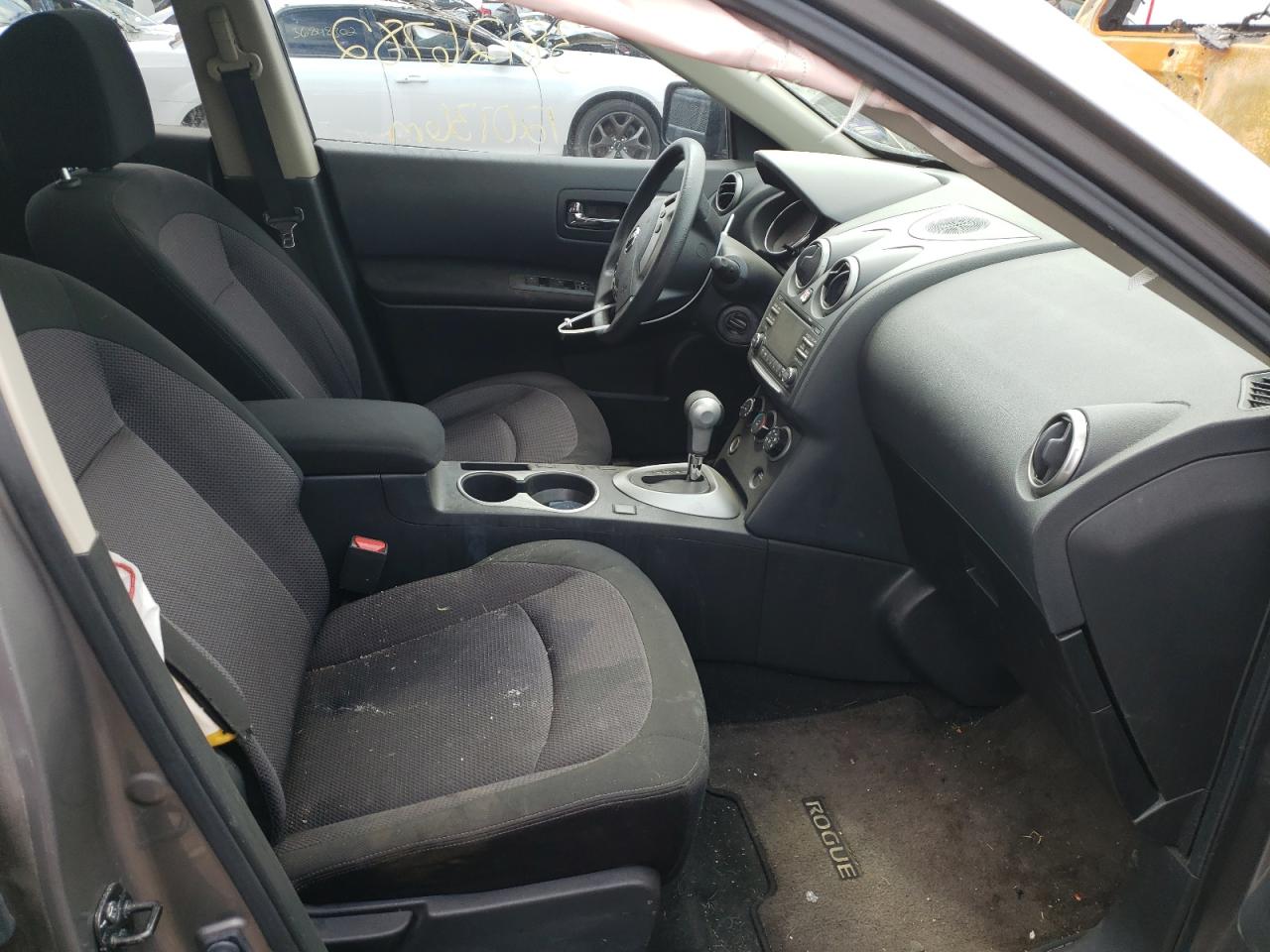 Photo 5 from auction – 2013 NISSAN ROGUE S with VIN JN8AS5MT2DW015347