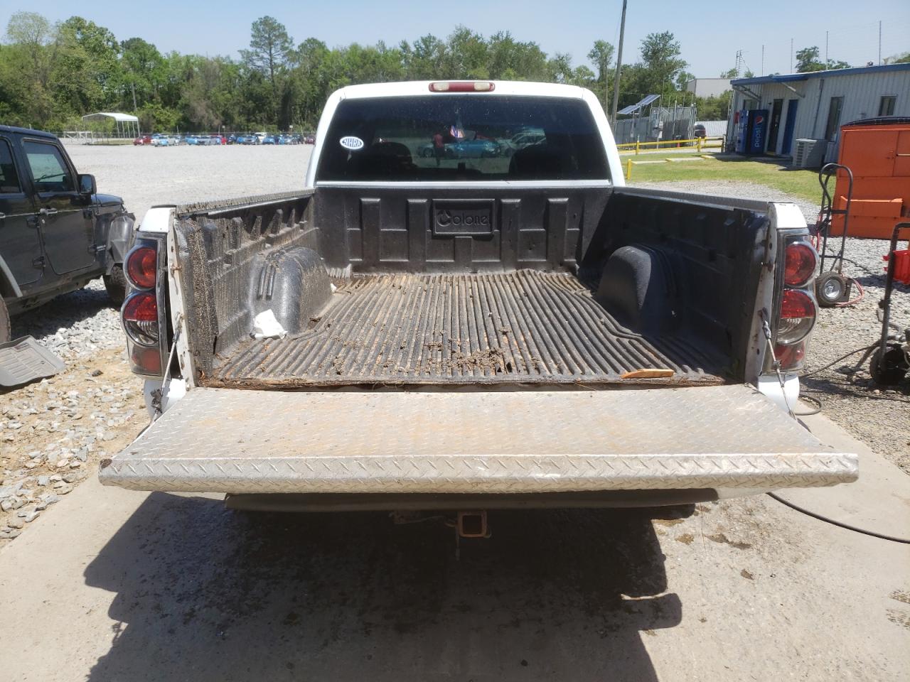Photo 9 from auction – 2001 CHEVROLET SILVERADO with VIN 2GCEC19V911358527