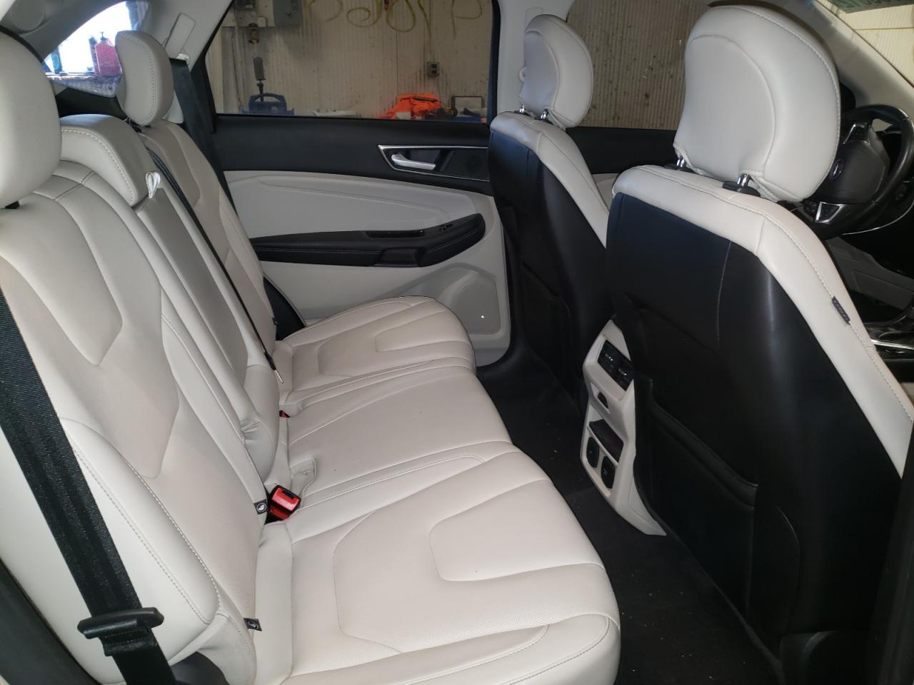 Photo 6 from auction – 2018 FORD EDGE TITAN with VIN 2FMPK4K9XJBC51650