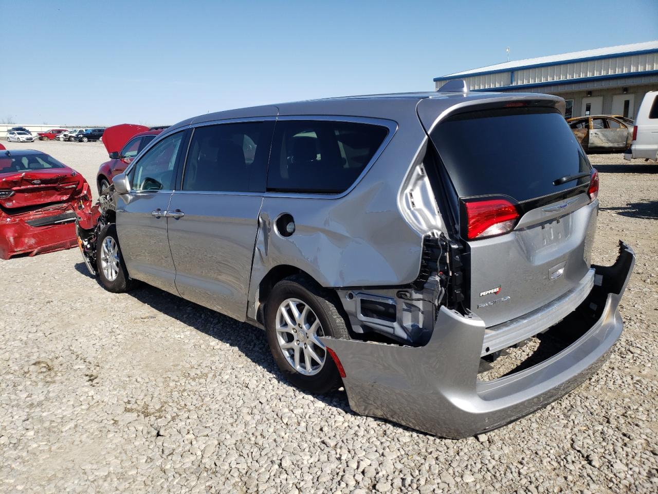 Photo 3 from auction – 2020 CHRYSLER PACIFICA T with VIN 2C4RC1FG0LR192829
