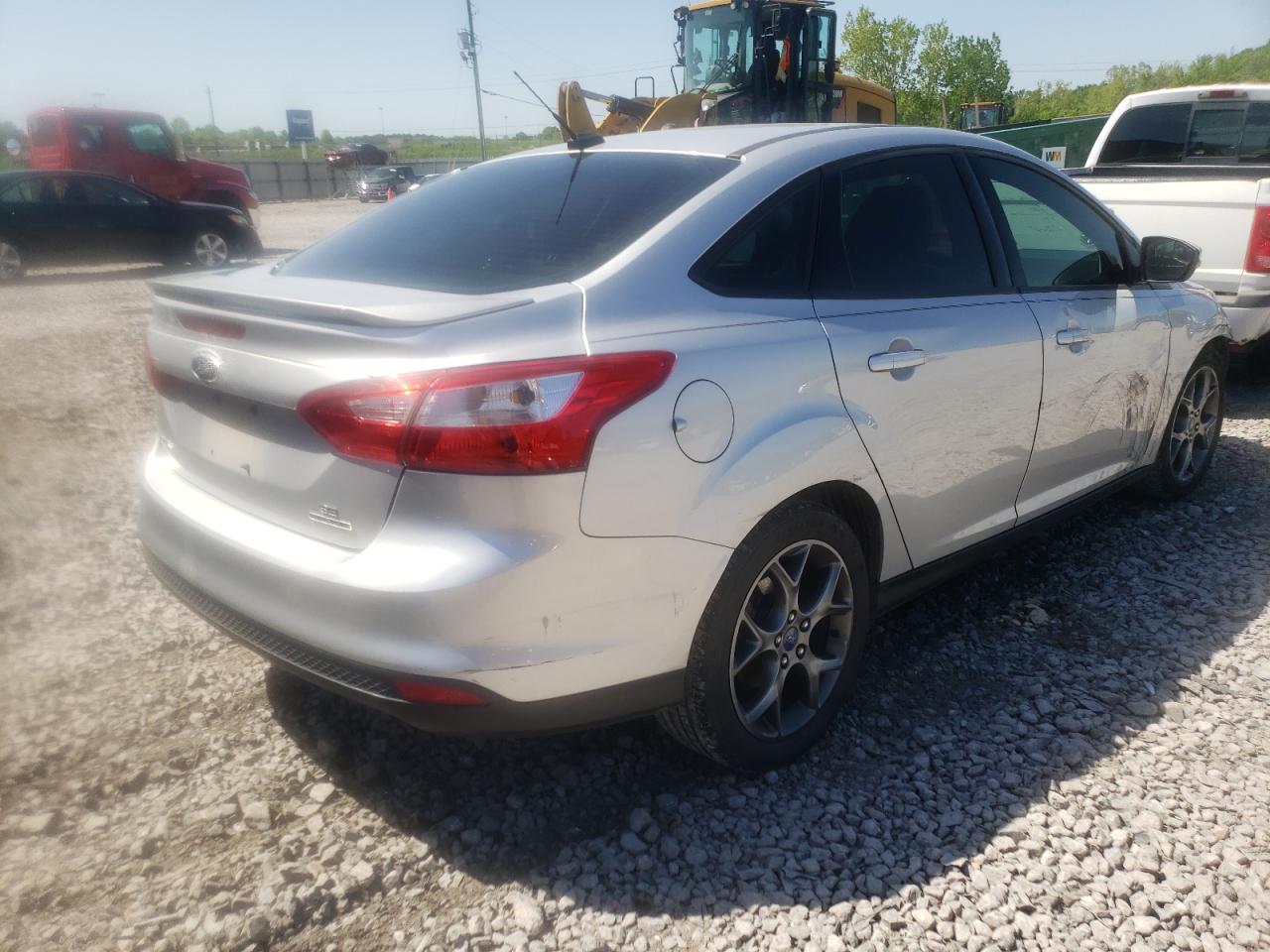 Photo 4 from auction – 2013 FORD FOCUS SE with VIN 1FADP3F25DL220445