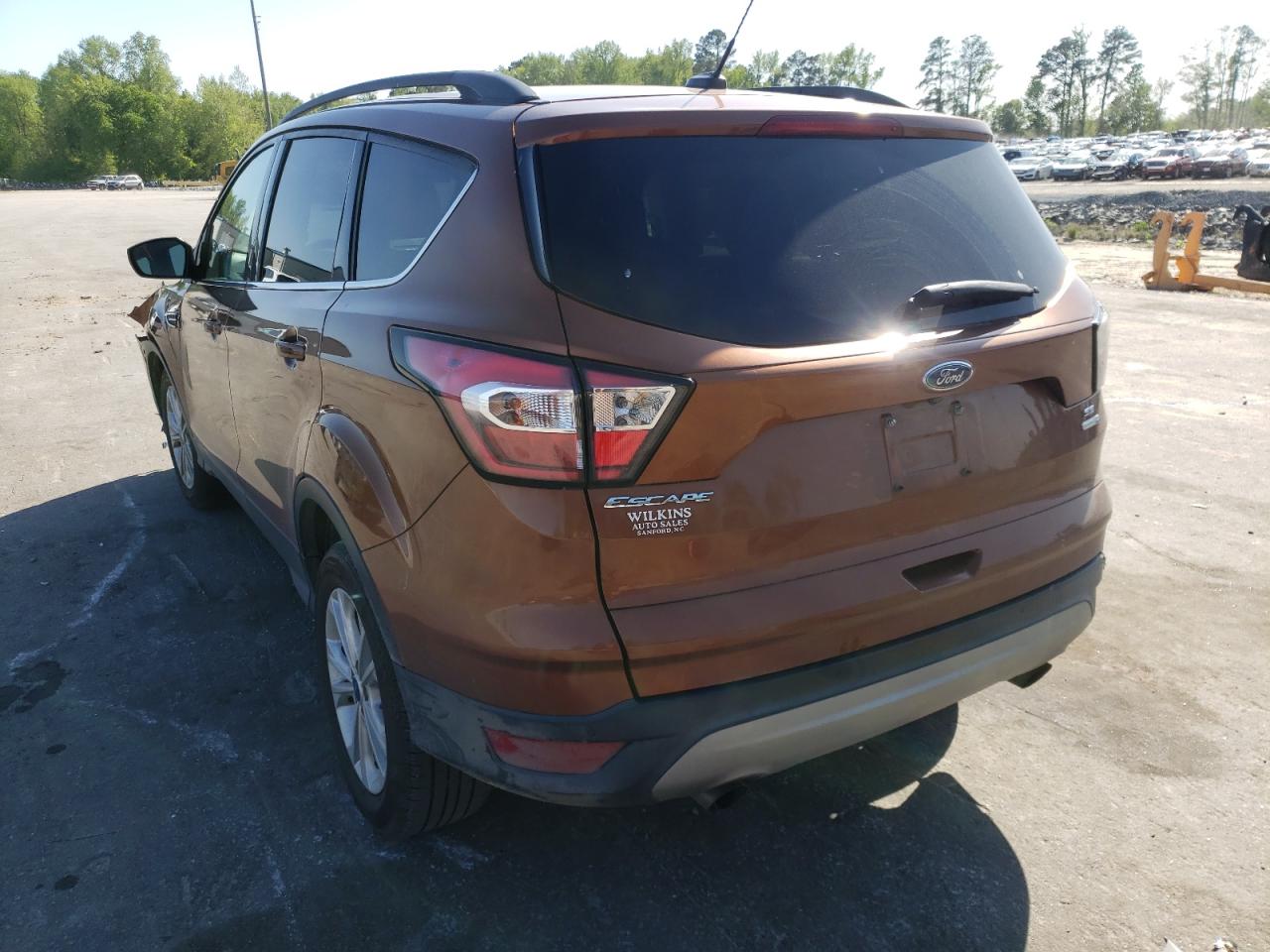 Photo 3 from auction – 2017 FORD ESCAPE SE with VIN 1FMCU9GDXHUD86019