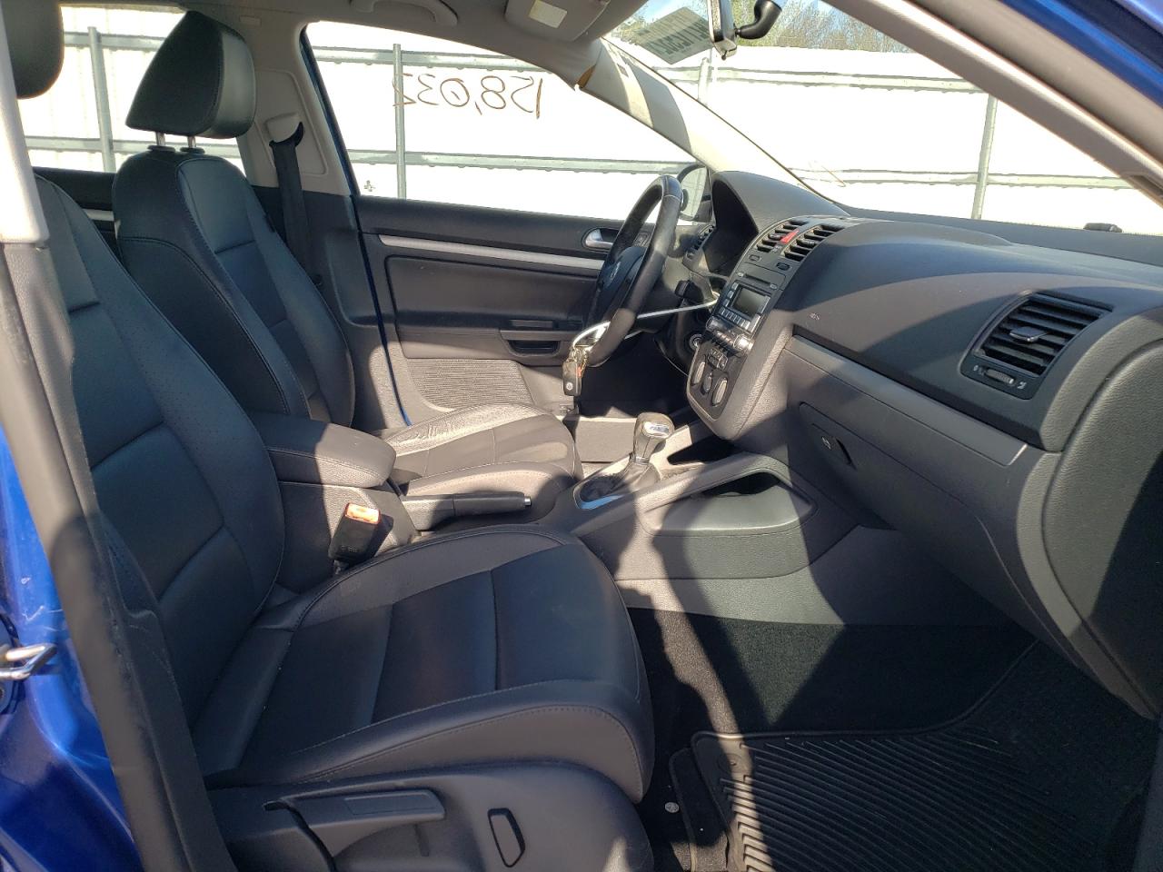 Photo 5 from auction – 2009 VOLKSWAGEN JETTA SE with VIN 3VWRM71K19M096507