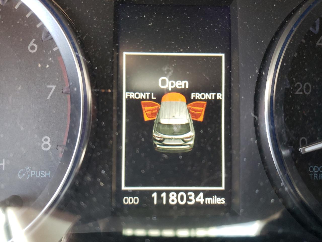 Photo 8 from auction – 2016 TOYOTA HIGHLANDER with VIN 5TDKKRFH4GS143271