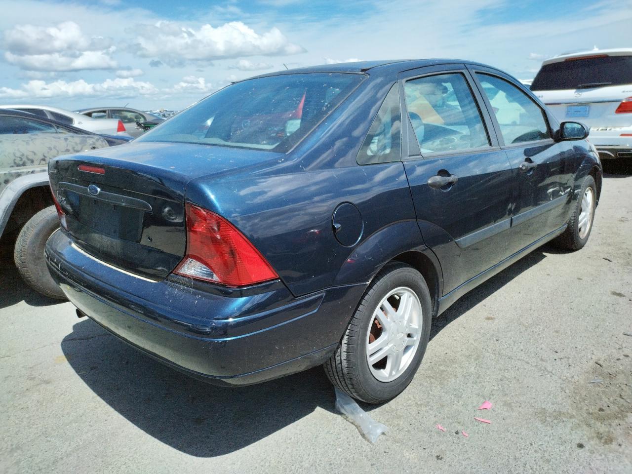 Photo 4 from auction – 2004 FORD FOCUS with VIN 1FAFP33P84W154545