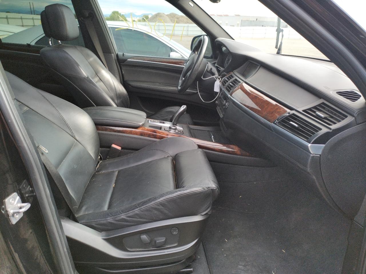 Photo 5 from auction – 2012 BMW X5 XDRIVE5 with VIN 5UXZV8C56CL424119