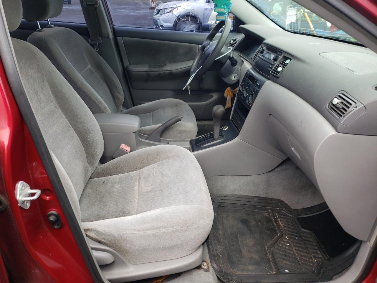 Photo 5 from auction – 2004 TOYOTA COROLLA CE with VIN 2T1BR32EX4C169558