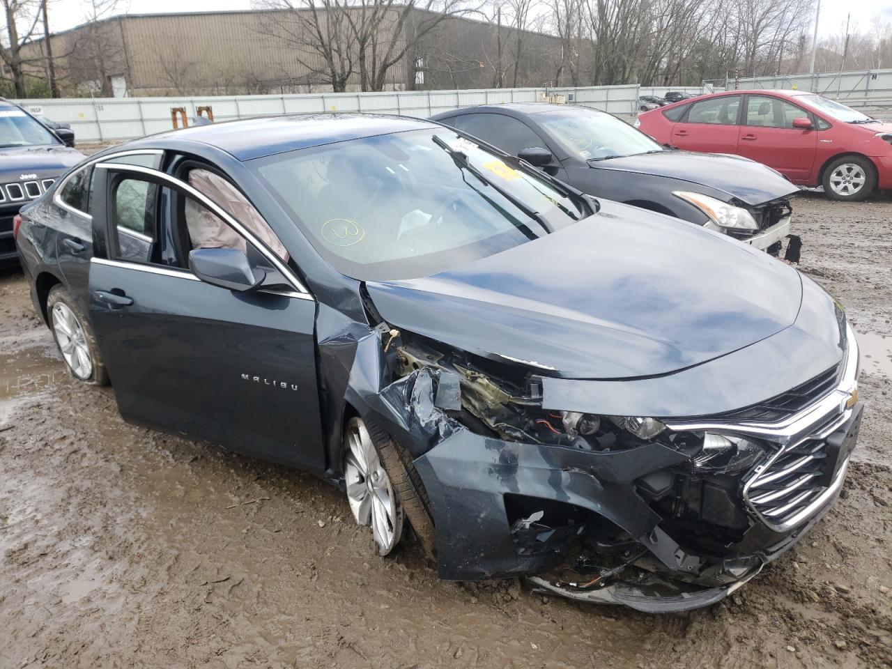 Photo 9 from auction – 2020 CHEVROLET MALIBU LT with VIN 1G1ZD5ST2LF080458