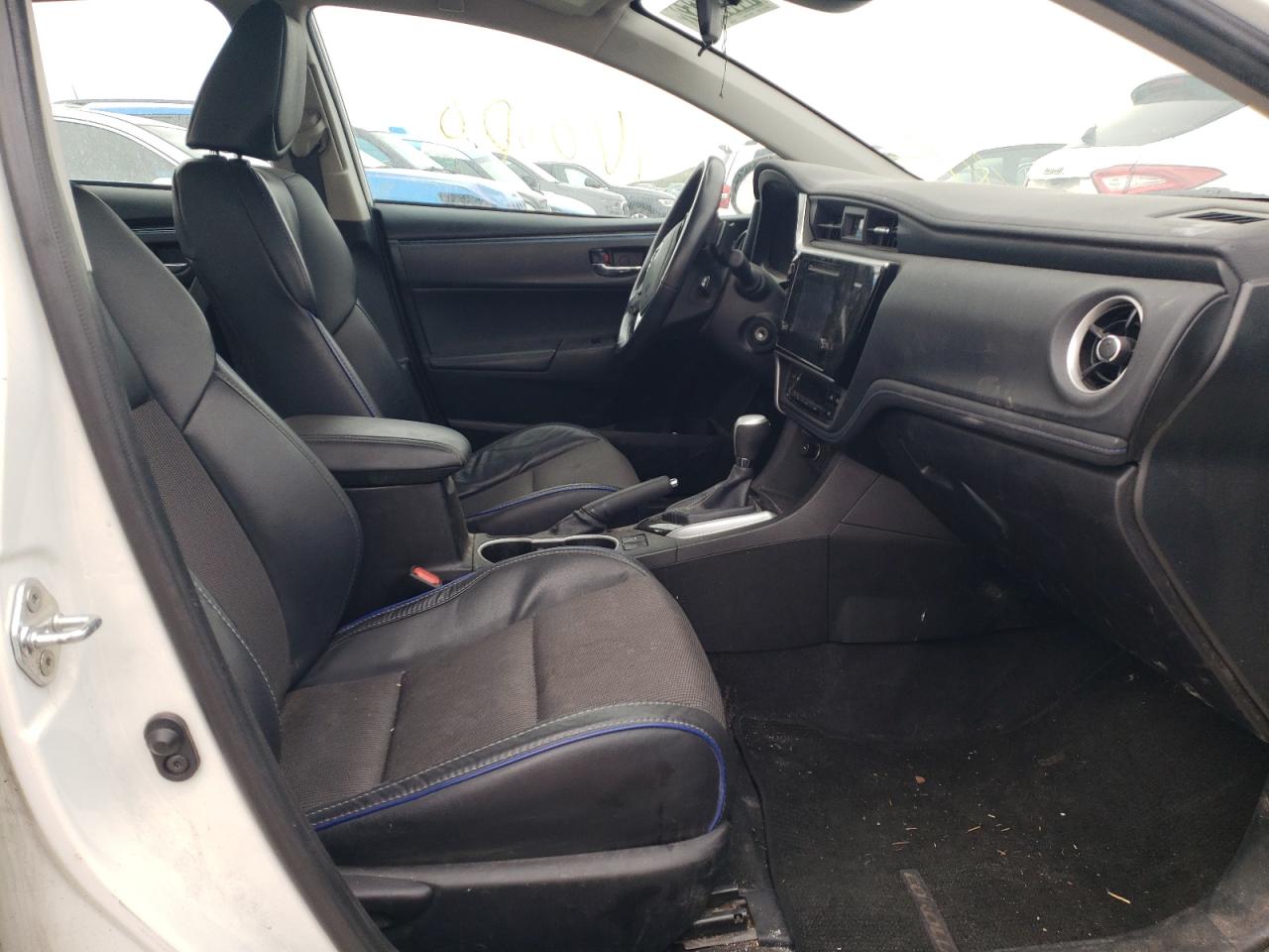 Photo 5 from auction – 2017 TOYOTA COROLLA L with VIN 5YFBURHE0HP688603