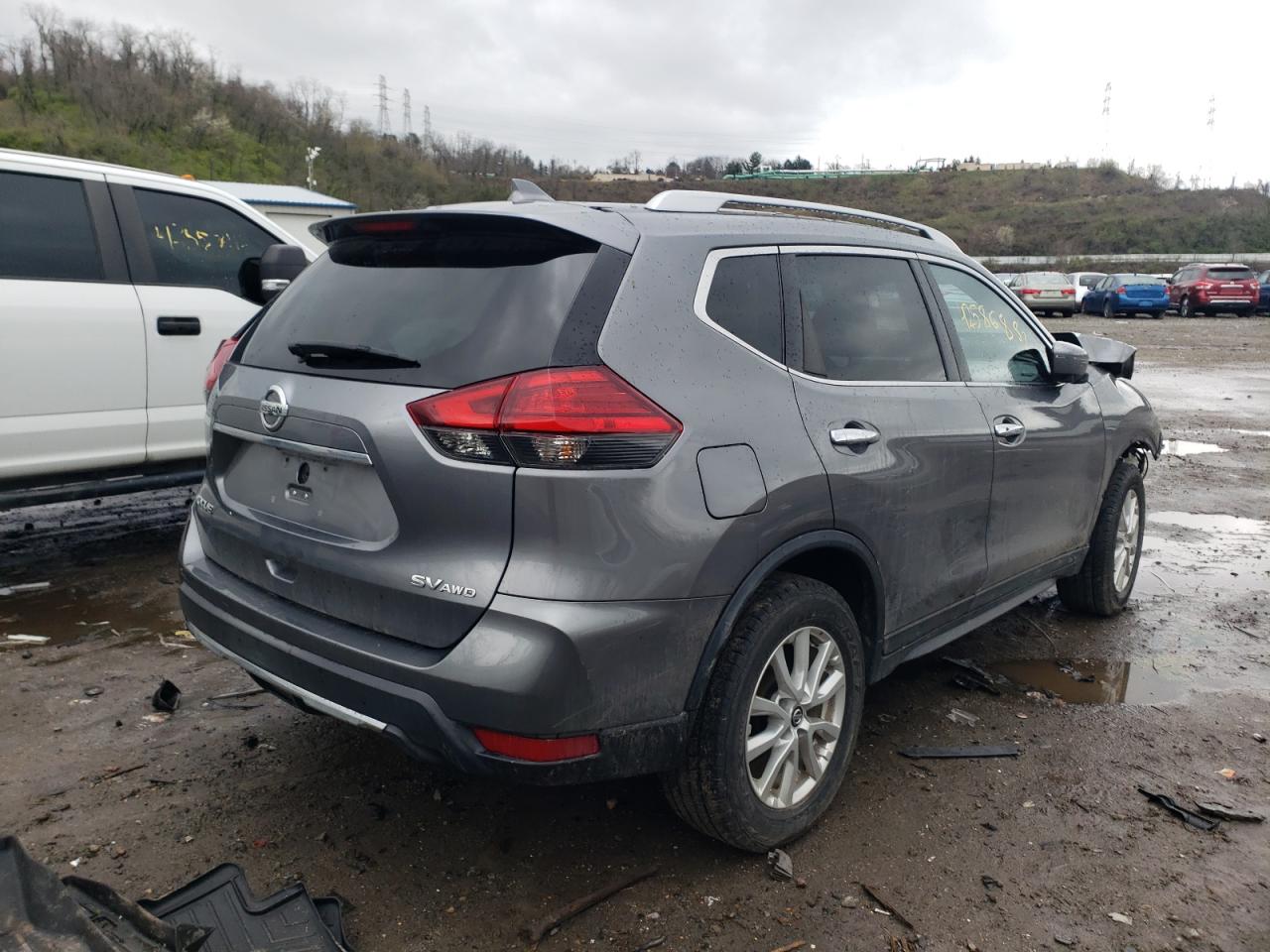 Photo 4 from auction – 2017 NISSAN ROGUE S with VIN KNMAT2MV6HP549122