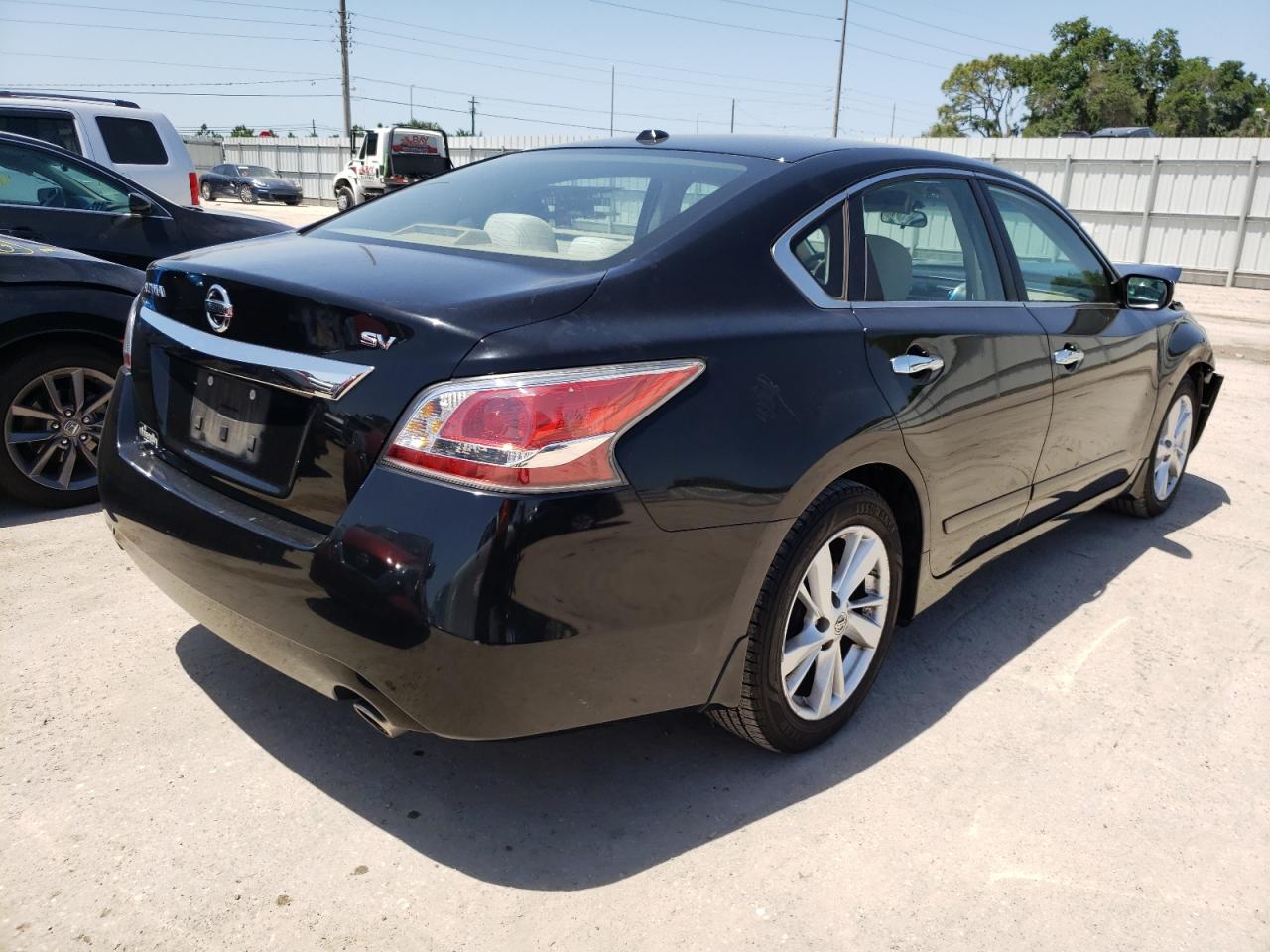 Photo 4 from auction – 2015 NISSAN ALTIMA 2.5 with VIN 1N4AL3AP9FC205564
