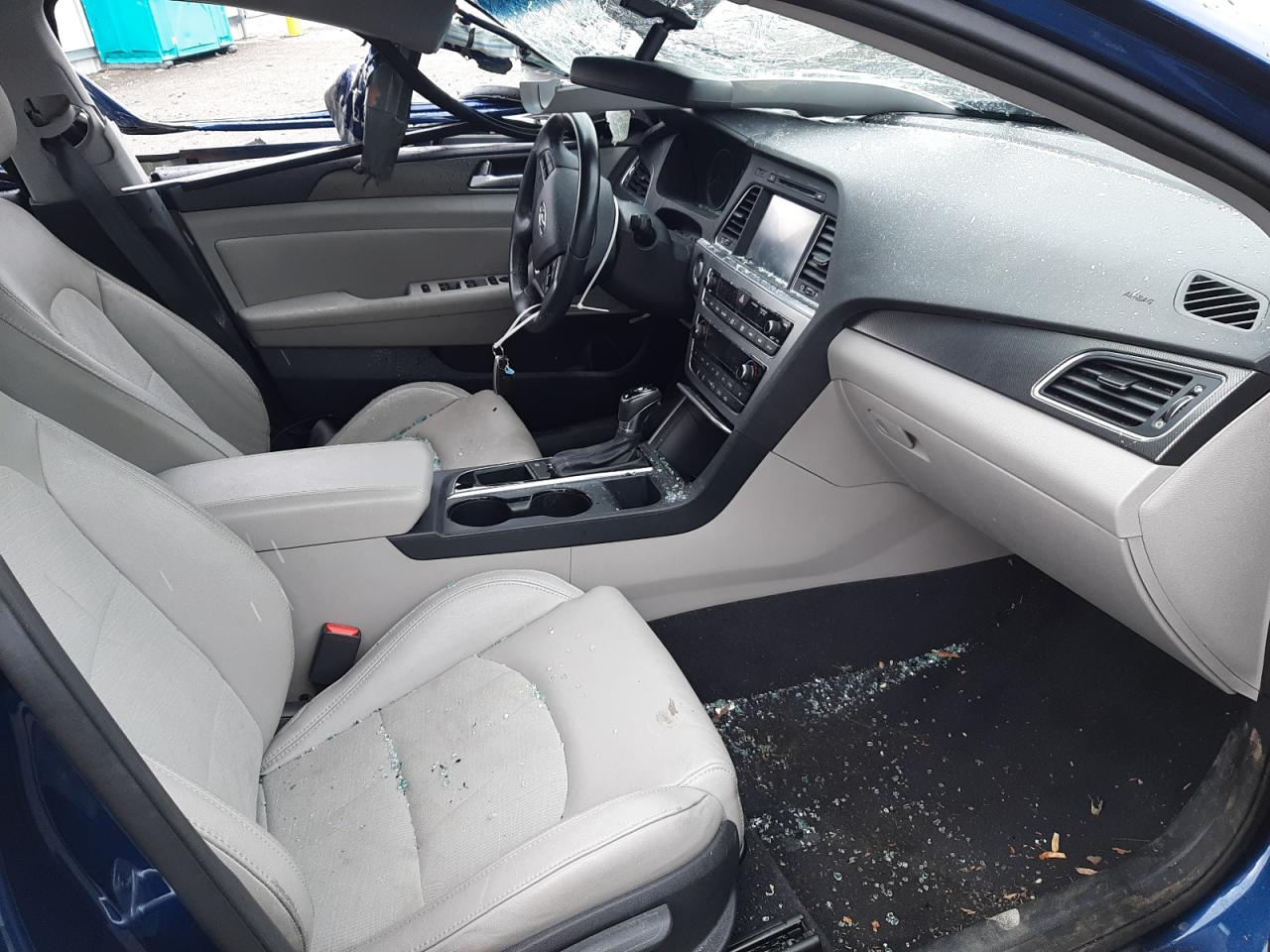 Photo 5 from auction – 2015 HYUNDAI SONATA SPO with VIN 5NPE34AF4FH222429