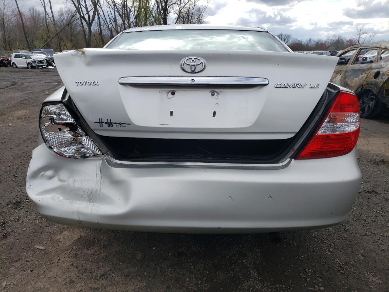Photo 9 from auction – 2004 TOYOTA CAMRY LE with VIN 4T1BE32K74U888153