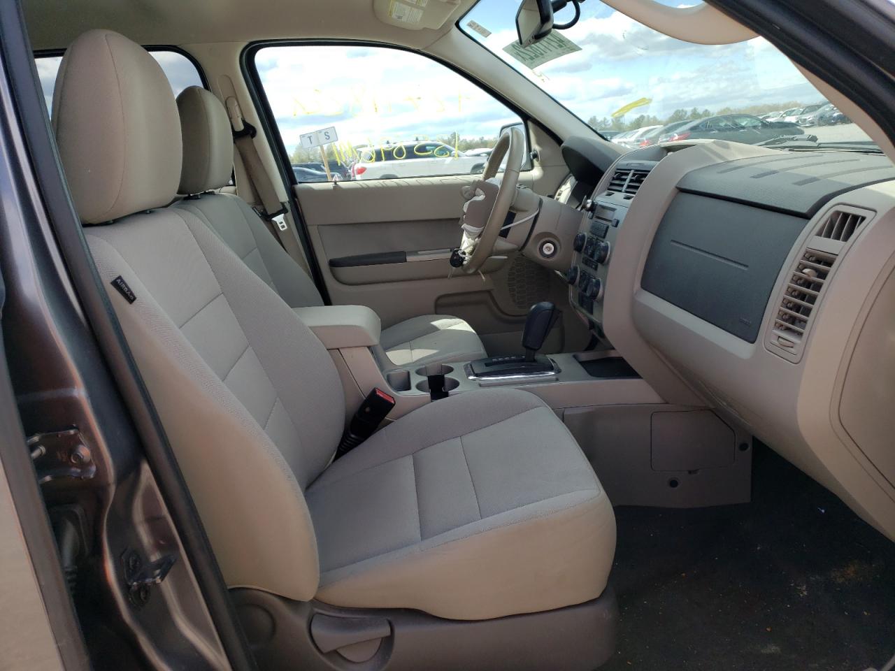 صورة رقم 5 من المزاد - 2012 FORD ESCAPE XLT مع VIN 1FMCU0DG1CKA71298