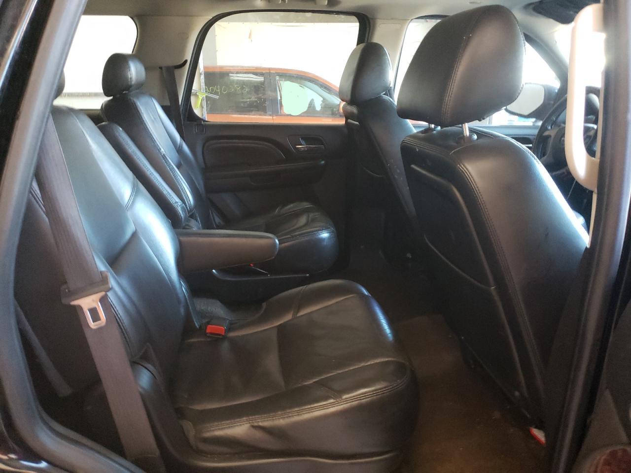 Photo 6 from auction – 2009 GMC YUKON DENA with VIN 1GKFK03289R286078