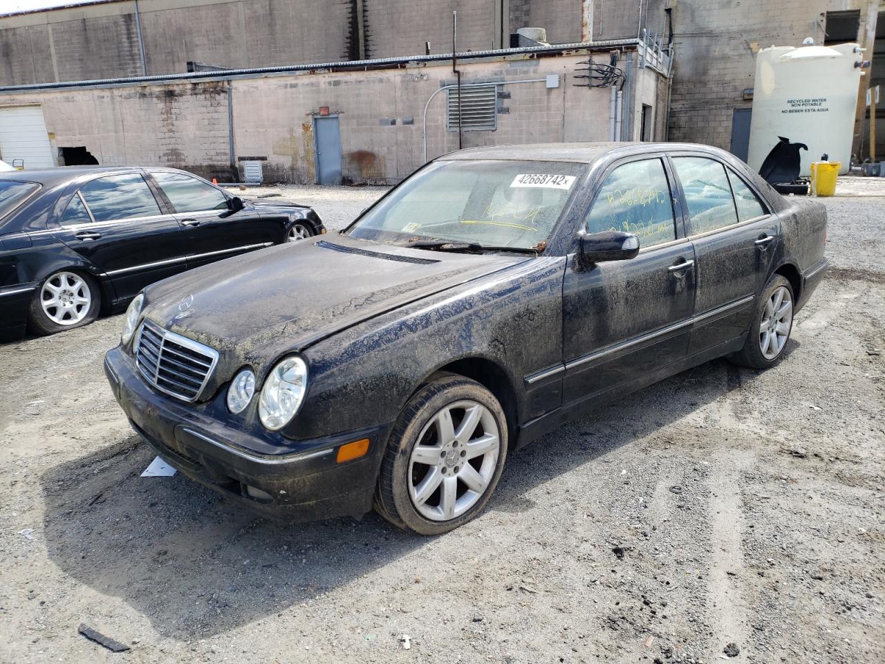 Photo 2 from auction – 2001 MERCEDES-BENZ E 320 4MAT with VIN WDBJF82J61X050660