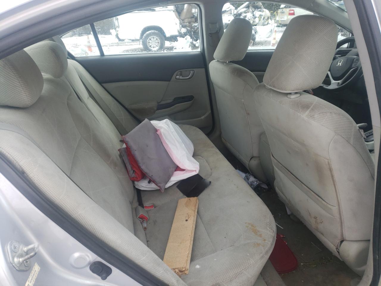 Photo 6 from auction – 2012 HONDA CIVIC LX with VIN 19XFB2F57CE012192