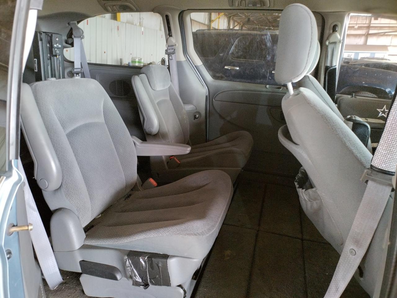 Photo 6 from auction – 2006 DODGE GRAND CARA with VIN 2D4GP44L06R746911