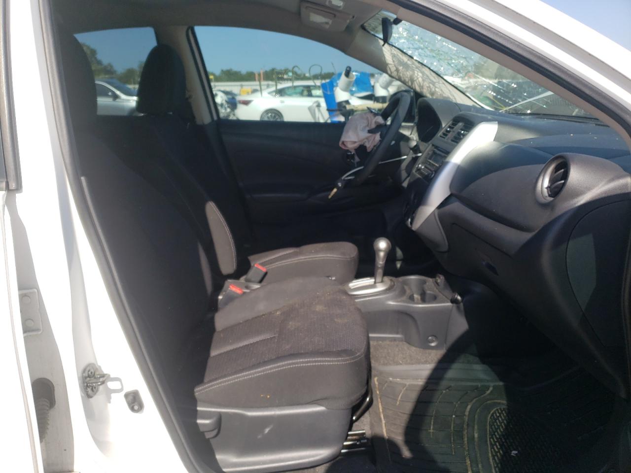 Photo 5 from auction – 2017 NISSAN VERSA S with VIN 3N1CN7AP6HK422509