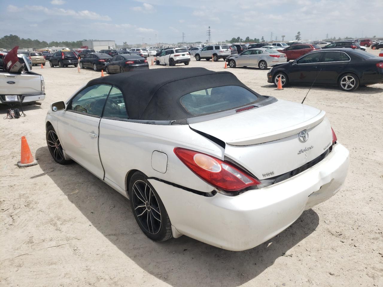 Photo 3 from auction – 2004 TOYOTA CAMRY with VIN 4T1FA38P44U034446