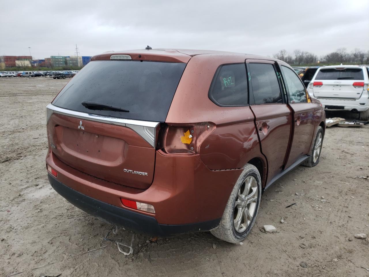 Photo 4 from auction – 2014 MITSUBISHI OUTLANDER with VIN JA4AD3A37EZ000335