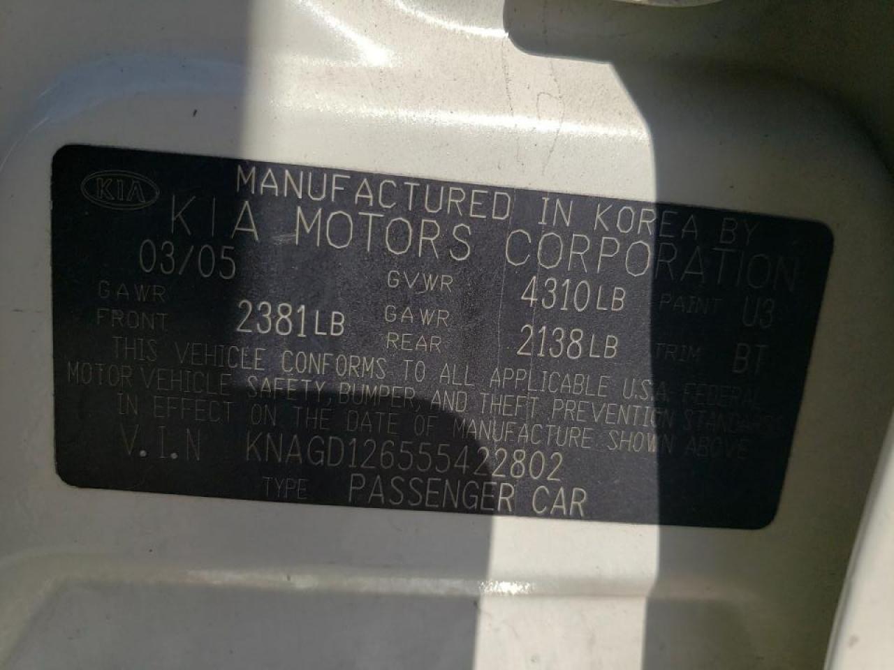 Photo 10 from auction – 2005 KIA OPTIMA LX with VIN KNAGD126555422802