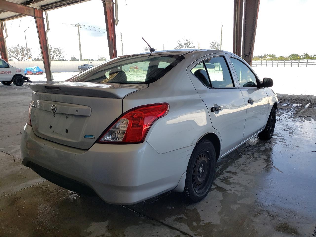 Photo 4 from auction – 2015 NISSAN VERSA S with VIN 3N1CN7AP5FL885992