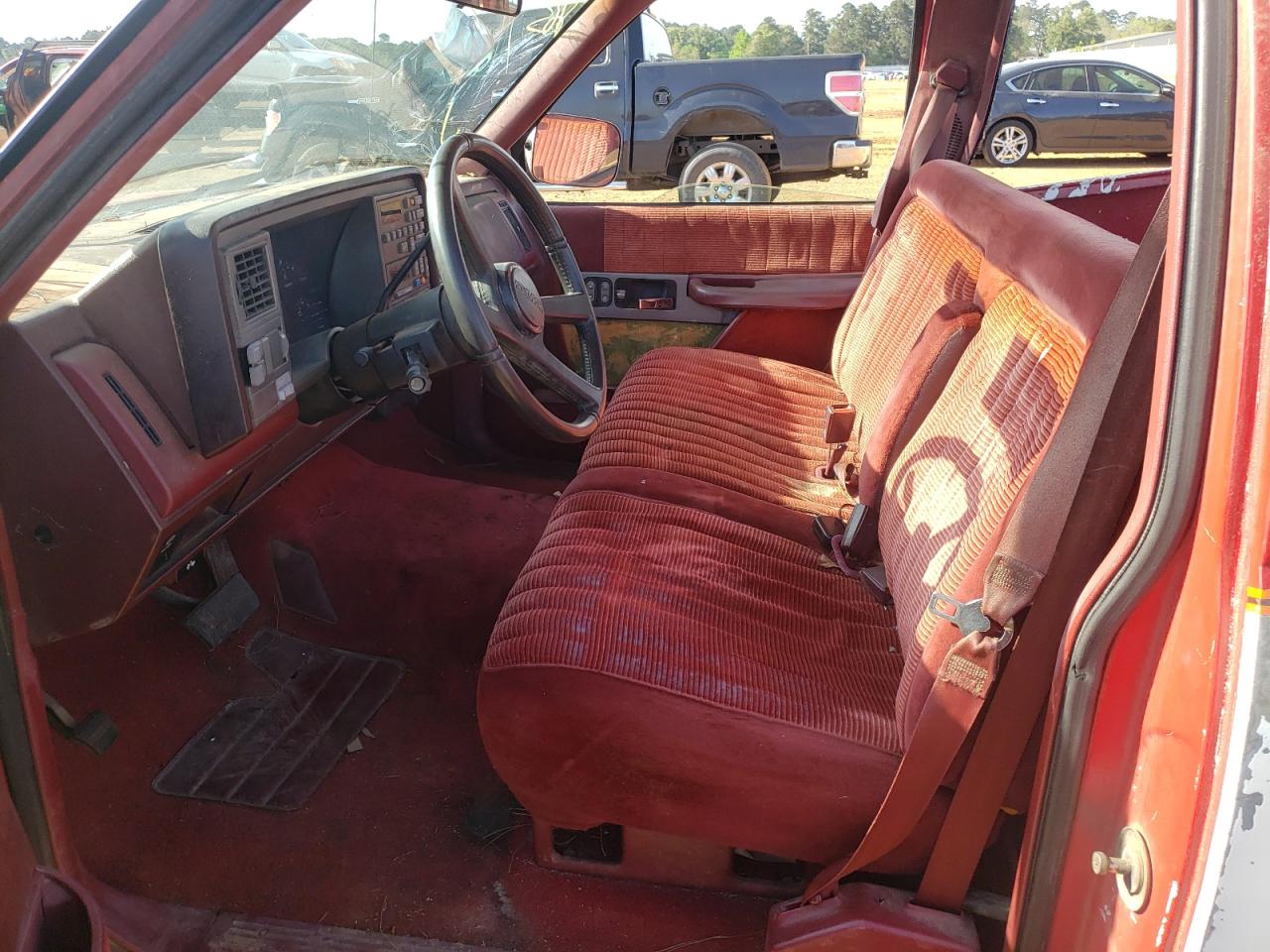Photo 5 from auction – 1990 GMC SIERRA C15 with VIN 1GTDC14K6LZ501436