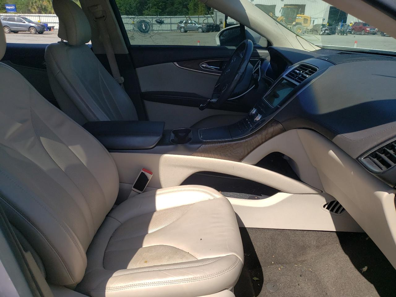 Photo 5 from auction – 2016 LINCOLN MKX SELECT with VIN 2LMTJ6KRXGBL78988