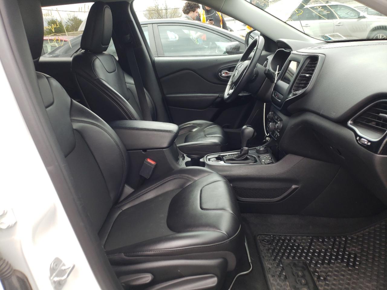 Photo 5 from auction – 2019 JEEP CHEROKEE L with VIN 1C4PJMLB8KD293092