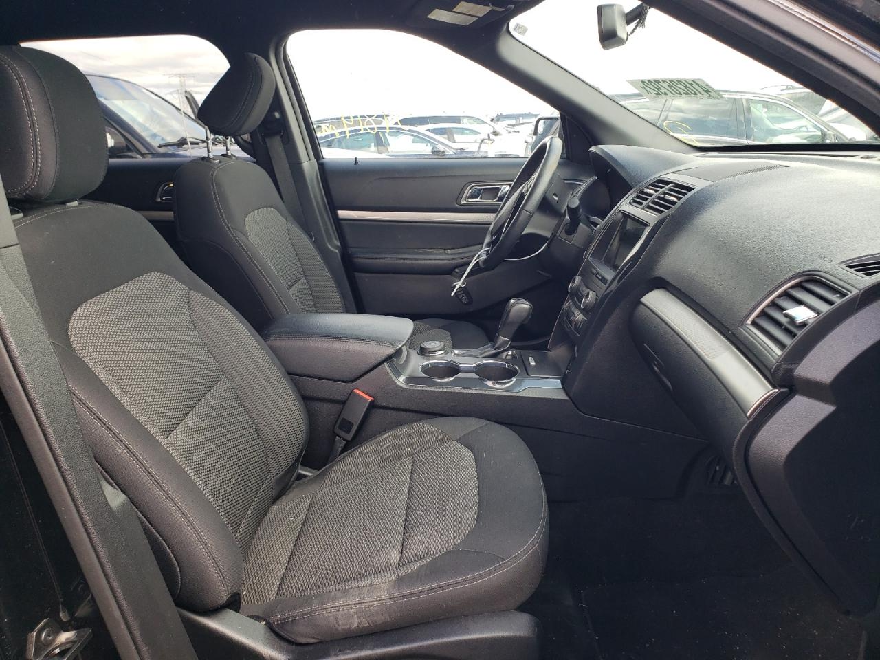 Photo 5 from auction – 2018 FORD EXPLORER X with VIN 1FM5K8D87JGA41034