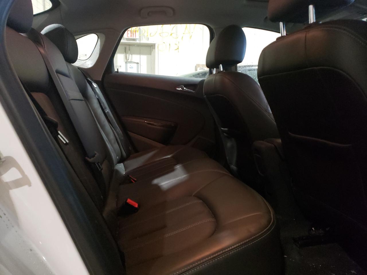 Photo 6 from auction – 2015 BUICK VERANO with VIN 1G4PS5SK9F4218455