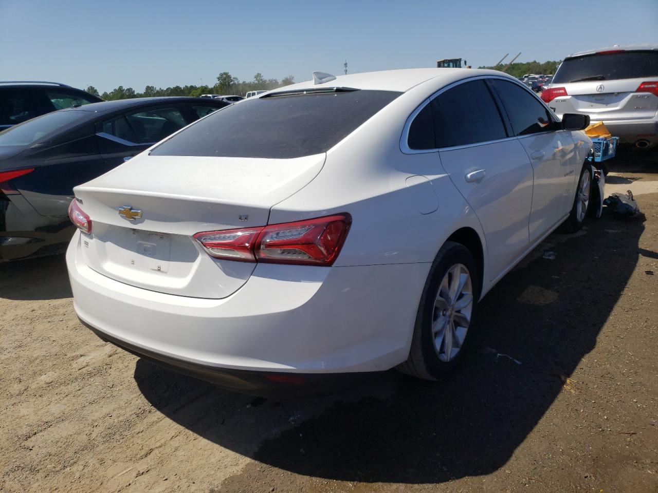 Photo 4 from auction – 2020 CHEVROLET MALIBU LT with VIN 1G1ZD5ST2LF038906